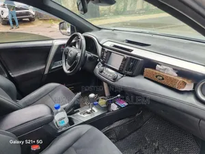 Toyota RAV4 2018 Silver