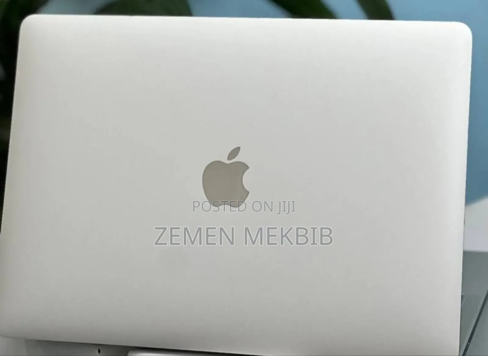 New Laptop Apple MacBook Pro 2017 8GB Intel Core I5 SSD 256GB