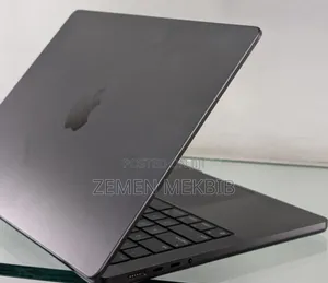 New Apple MacBook Pro 2023 M3 14-Inch 18GB Intel Core I7 SSD 512GB