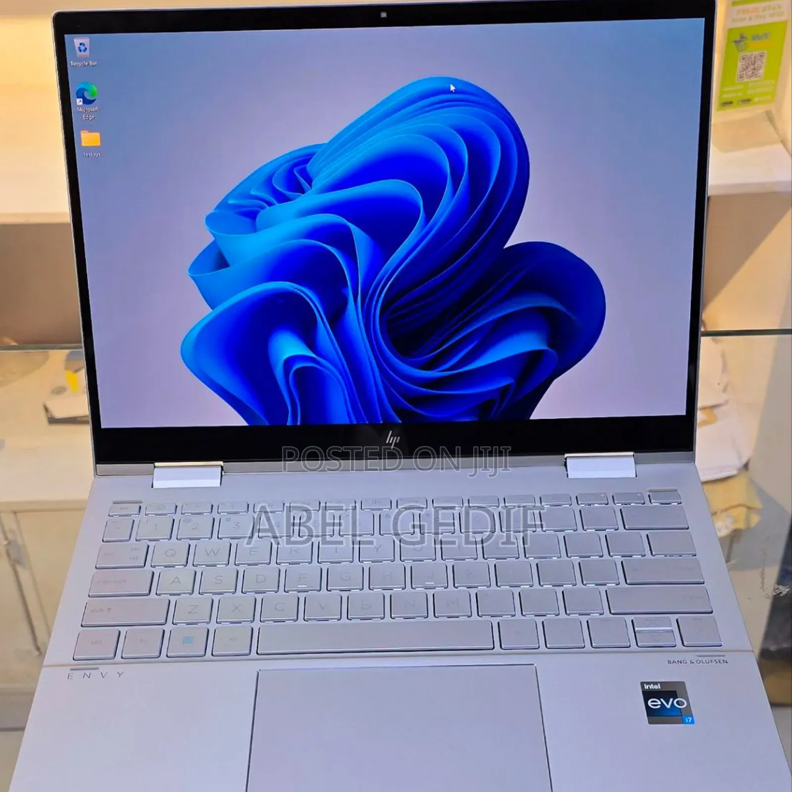 New Laptop HP Envy X360 16GB Intel Core I7 SSD 512GB