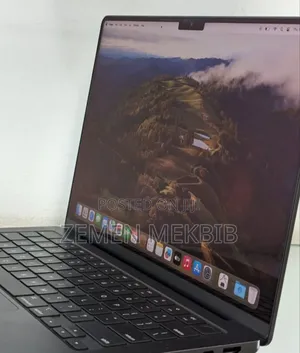 New Apple MacBook Pro 2023 M3 14-Inch 18GB Intel Core I7 SSD 512GB