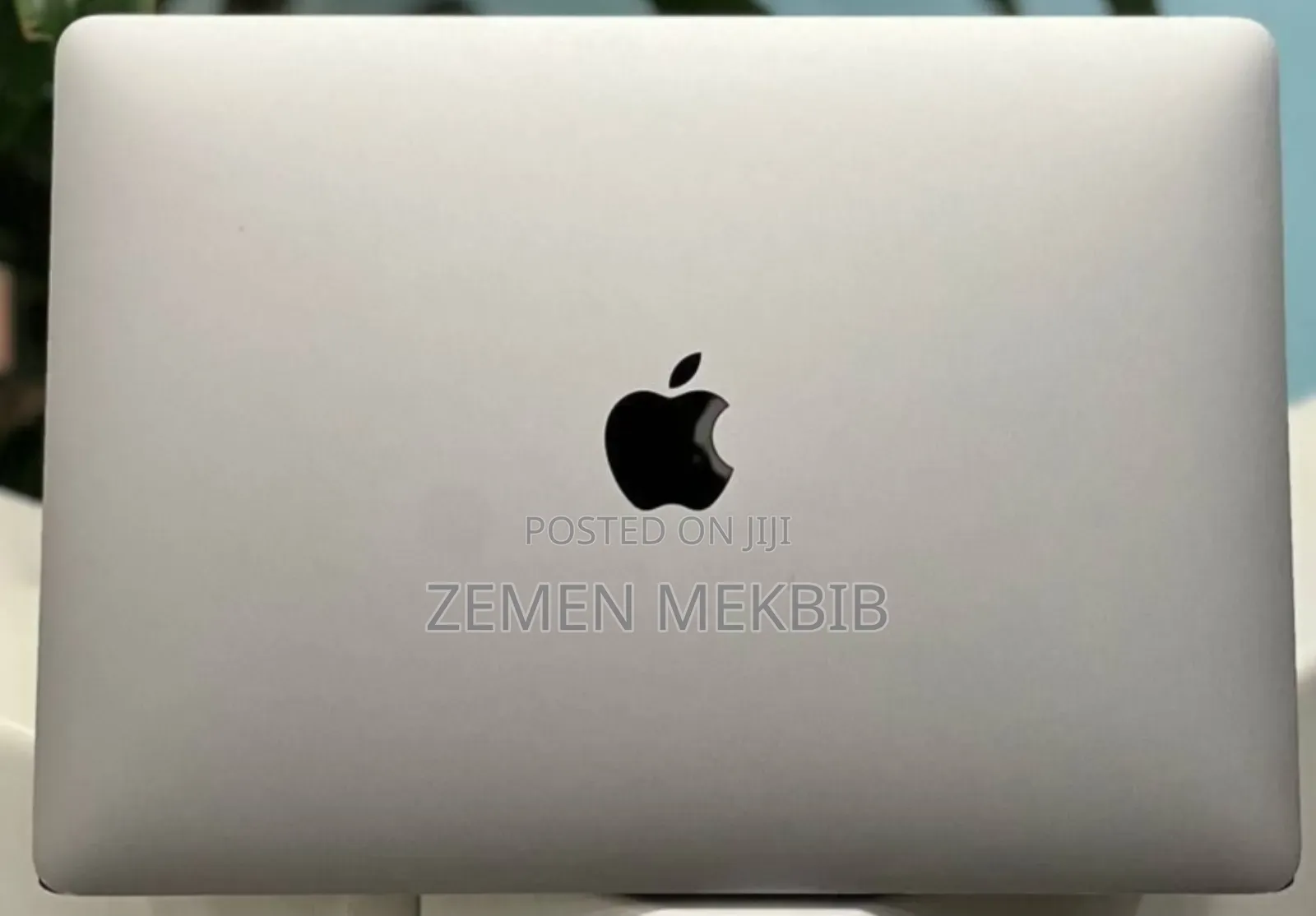 New Laptop Apple MacBook 2017 8GB Intel Core I5 SSD 256GB