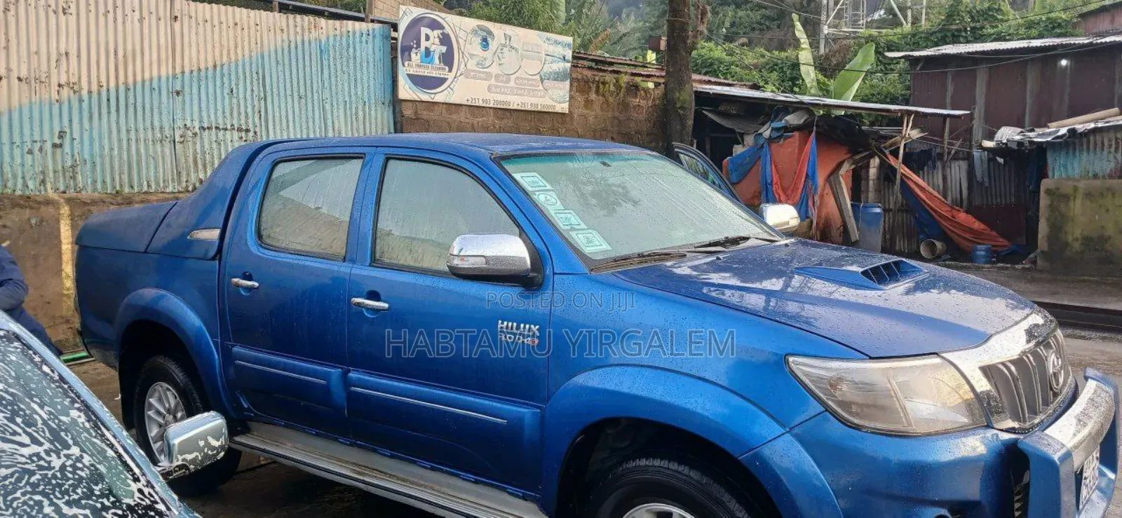 Toyota Hilux 2015 Blue