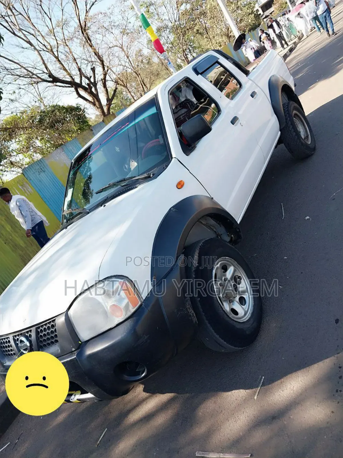 Nissan NP300 2010 Ivory