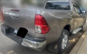 Toyota Hilux 2019 Gray