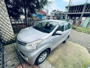 Toyota Avanza 2013 Silver