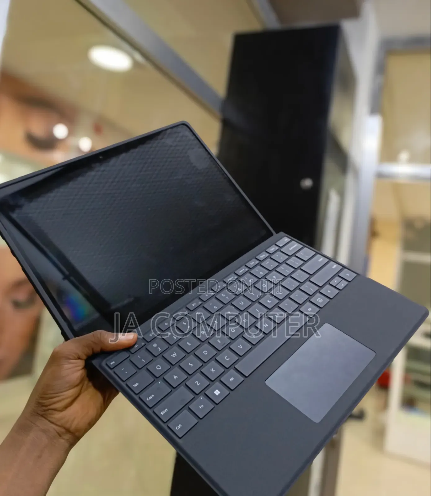 New Laptop Microsoft Surface Pro 7 16GB Intel Core I7 SSD 256GB