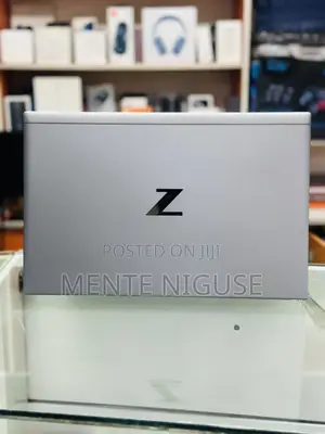 Photo - New Laptop HP ZBook Firefly G8 16GB Intel Core I7 SSD 1T