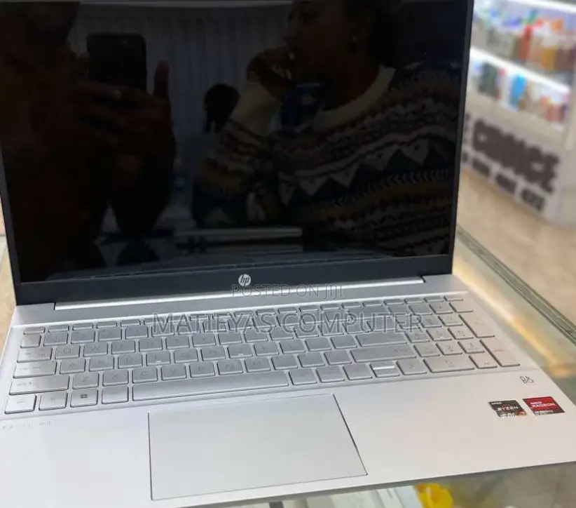New Laptop HP Pavilion 15 16GB AMD Ryzen 7 SSD 512GB