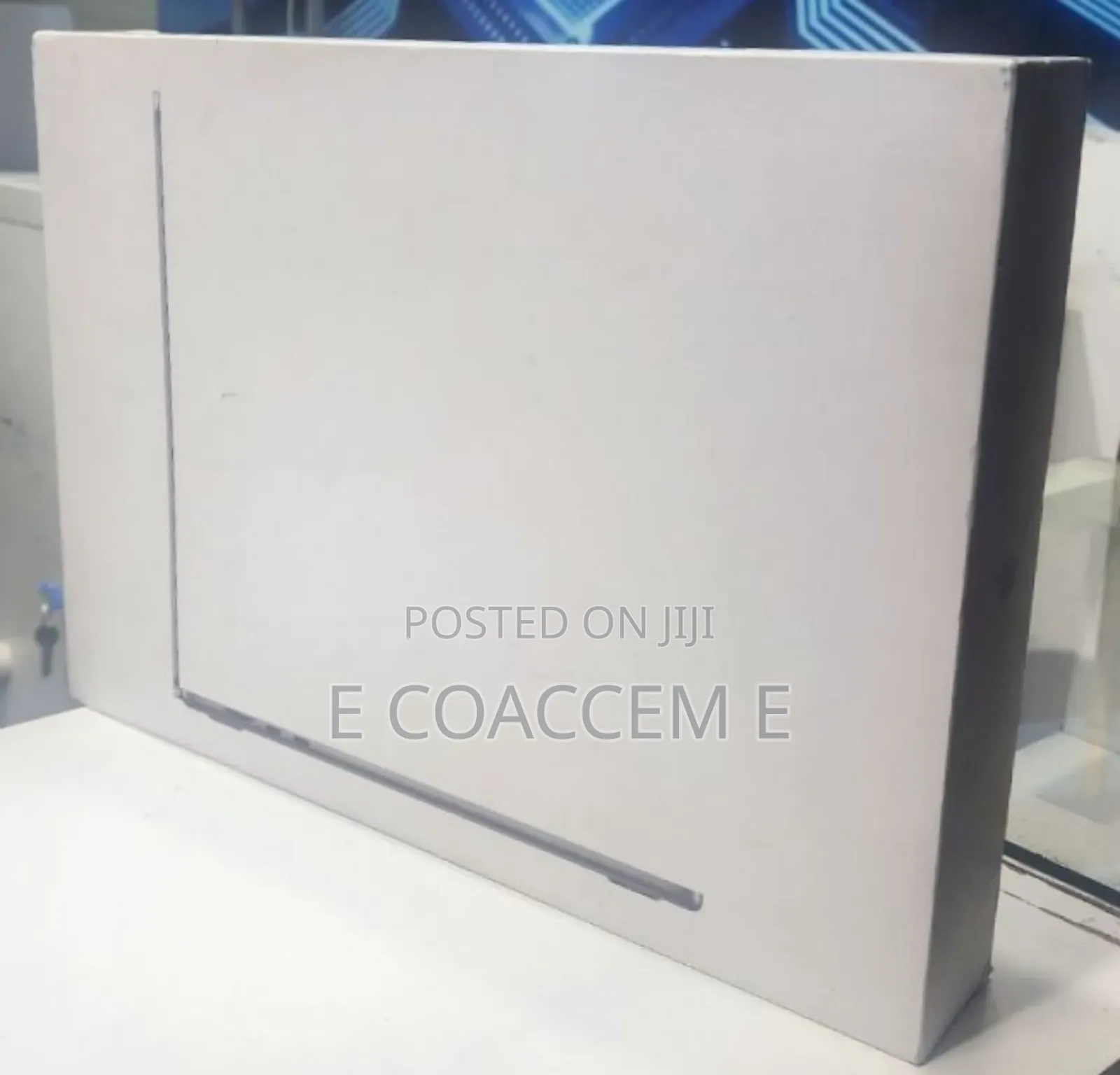 New Laptop Apple MacBook 8GB Apple M3 SSD 256GB