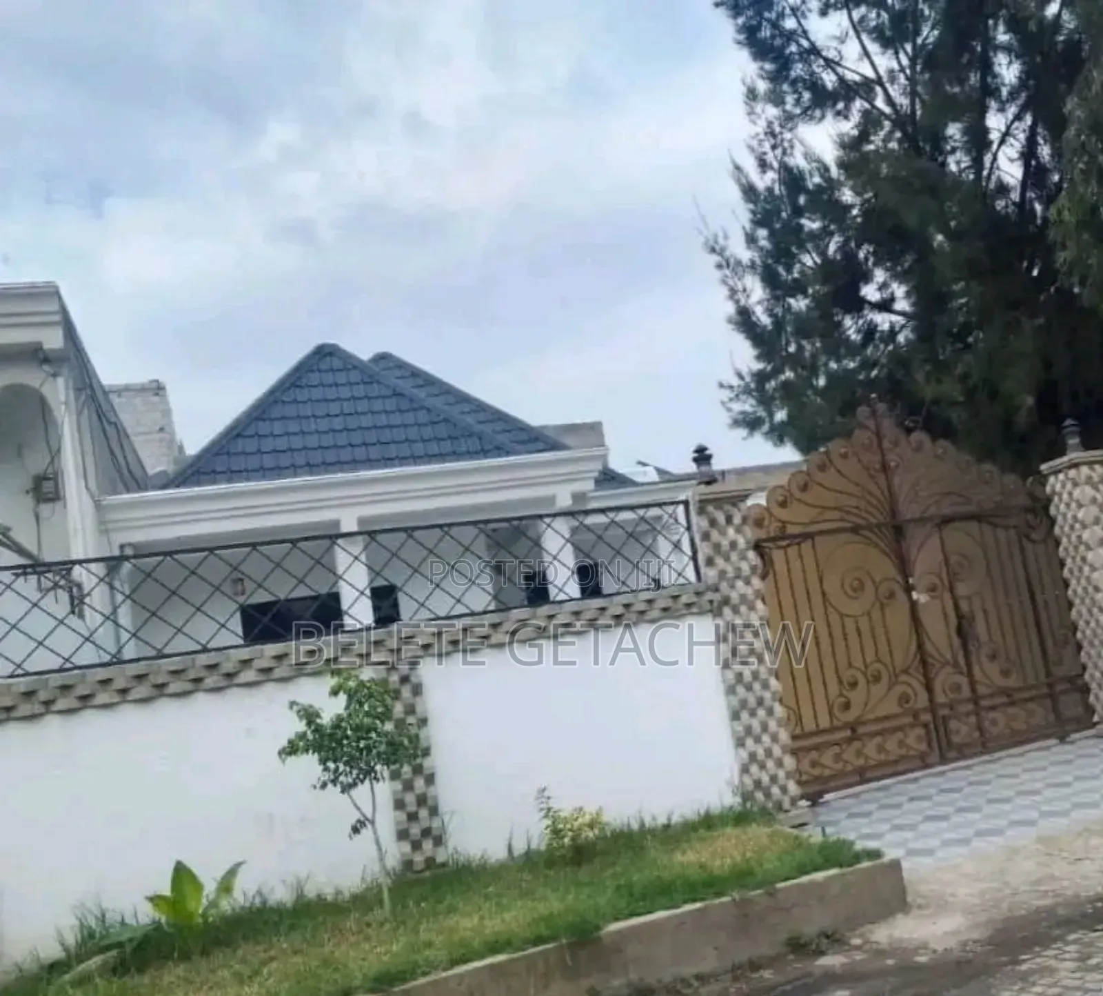 4bdrm Villa in Yerer, Luxury Villa, Gullele for sale