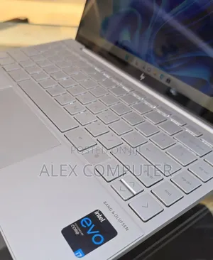 New Laptop HP Envy X360 8GB Intel Core I7 SSD 512GB