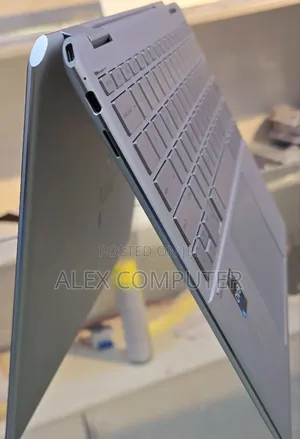 New Laptop HP Envy X360 8GB Intel Core I5 SSD 512GB