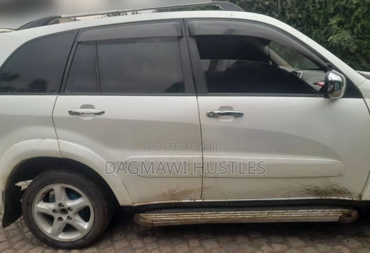 Toyota RAV4 2000 Beige