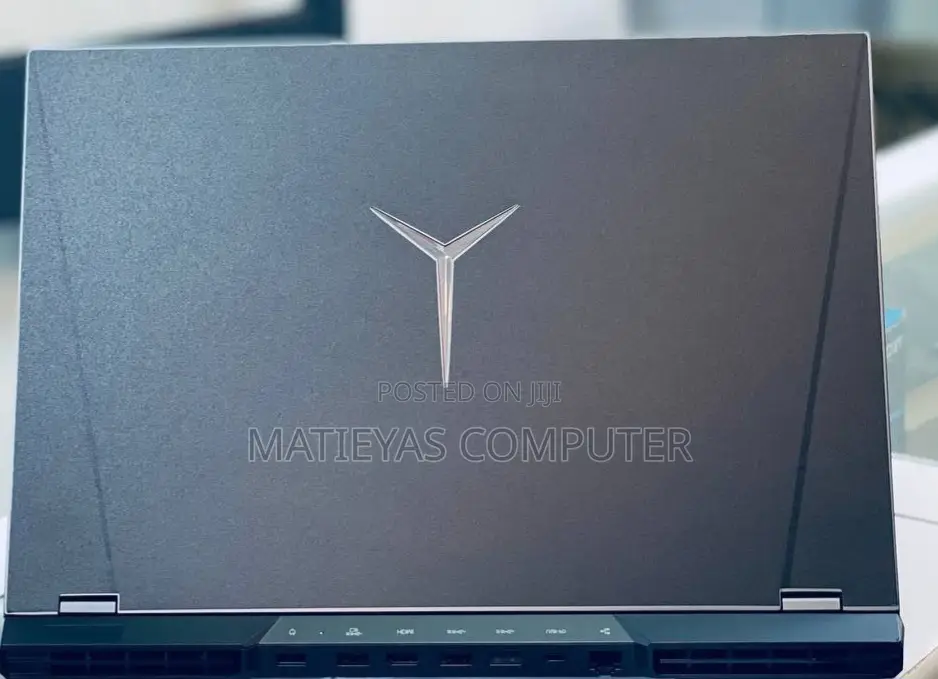 New Laptop Lenovo Legion 7 16GB AMD Ryzen SSD 512GB