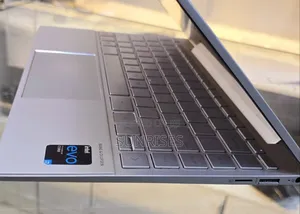 New Laptop HP Envy 13 16GB Intel Core I7 SSD 512GB