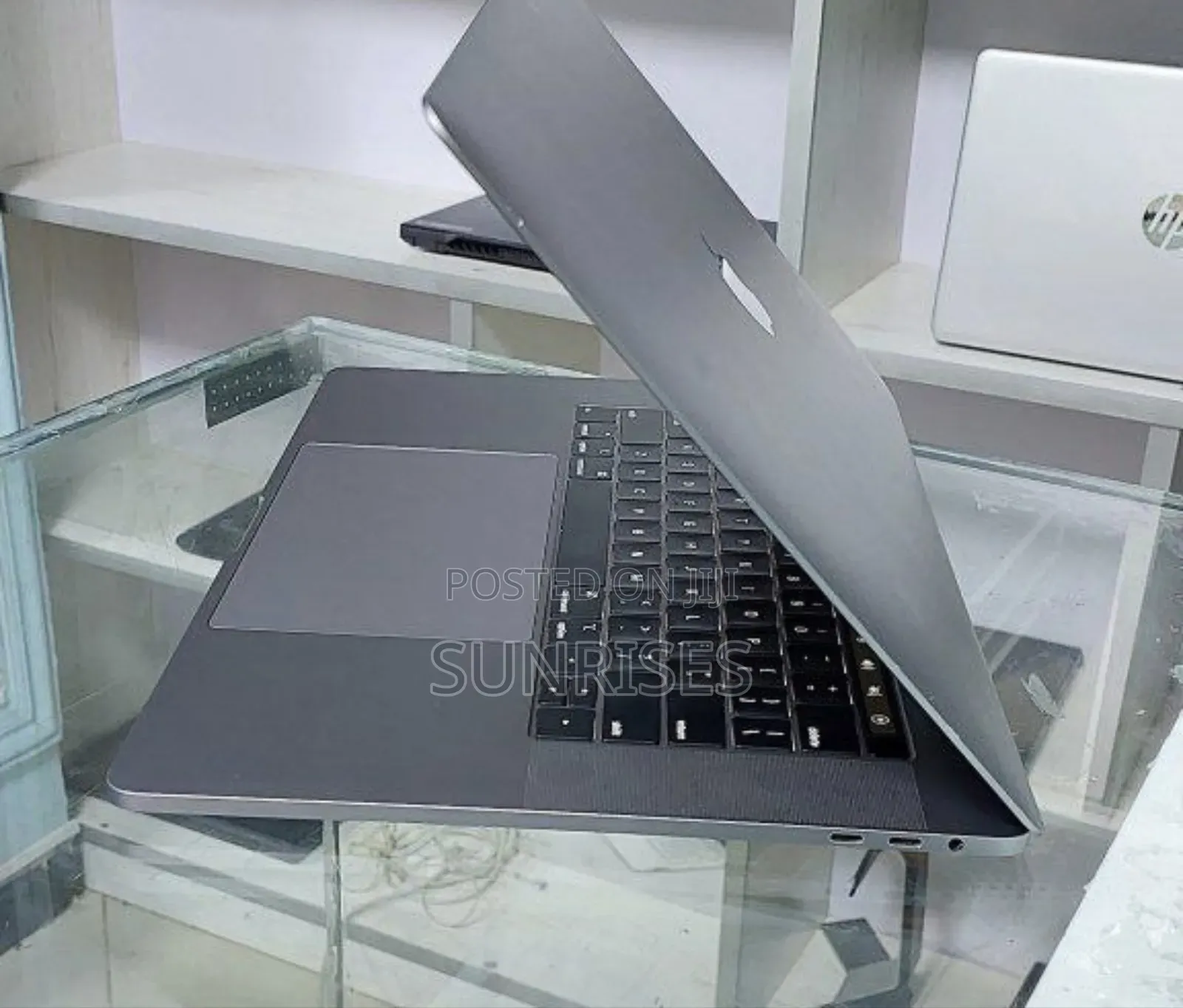 New Laptop Apple MacBook Pro 2019 32GB Intel Core I9 SSD 512GB