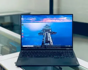 New Laptop Lenovo Legion 5 16GB AMD Ryzen 7 SSD 512GB