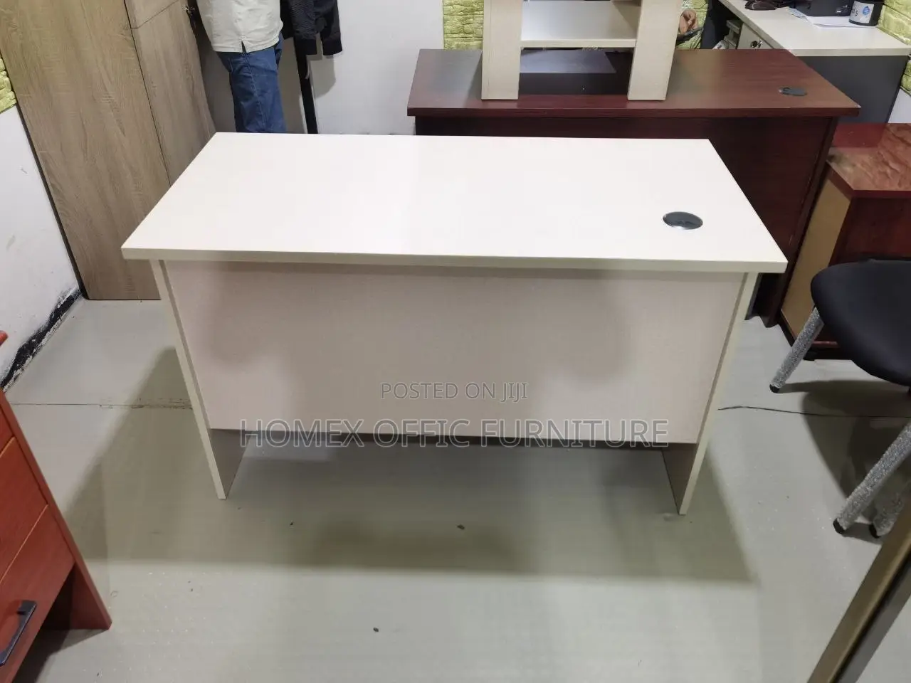 Office Furnituretable/Desk የቢሮ ፈርኒቸር ጠረጴዛ