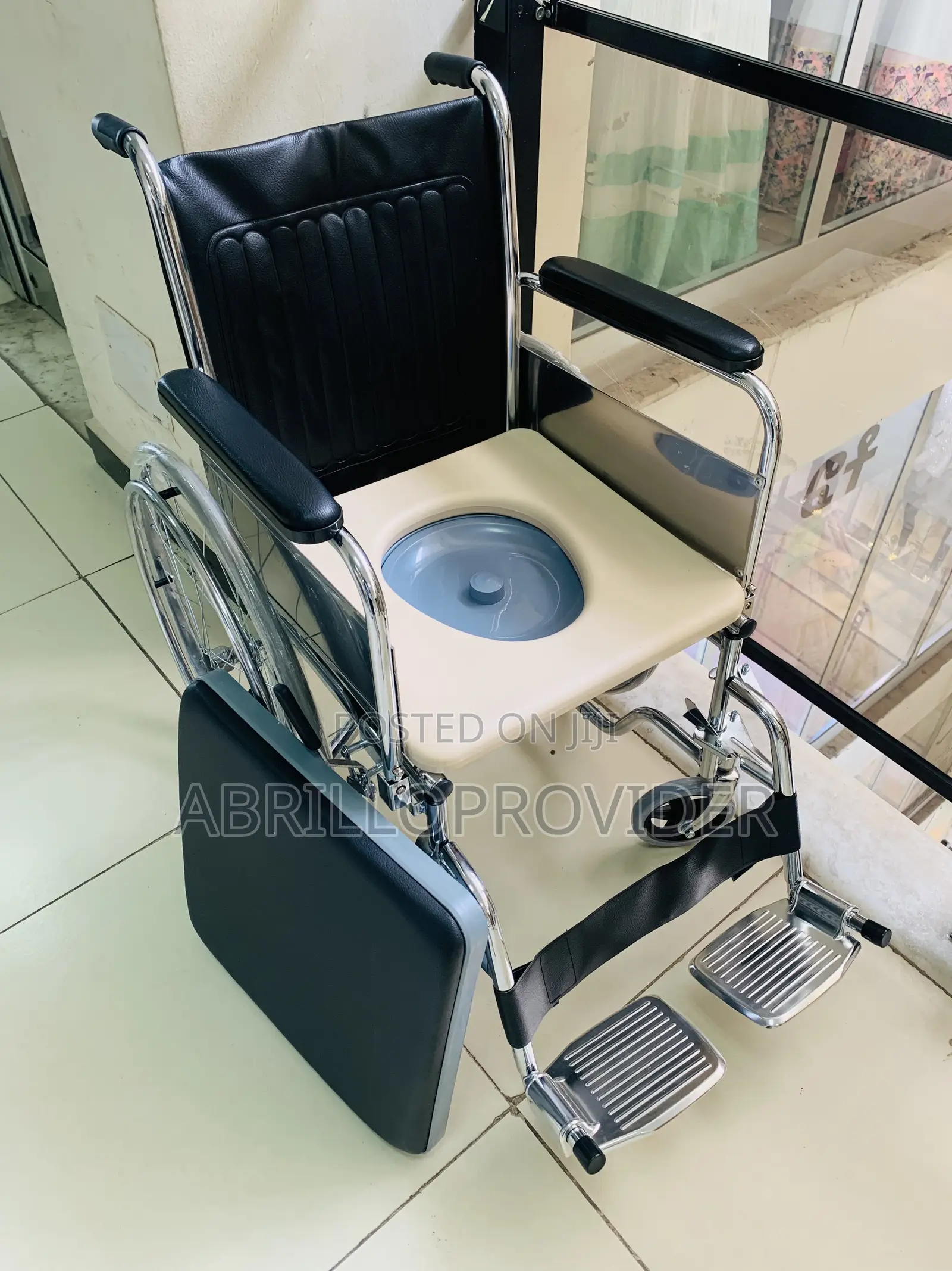 Elderly-Toilet_wheelchairहोतीWheelchair34wheelchair27wheelch