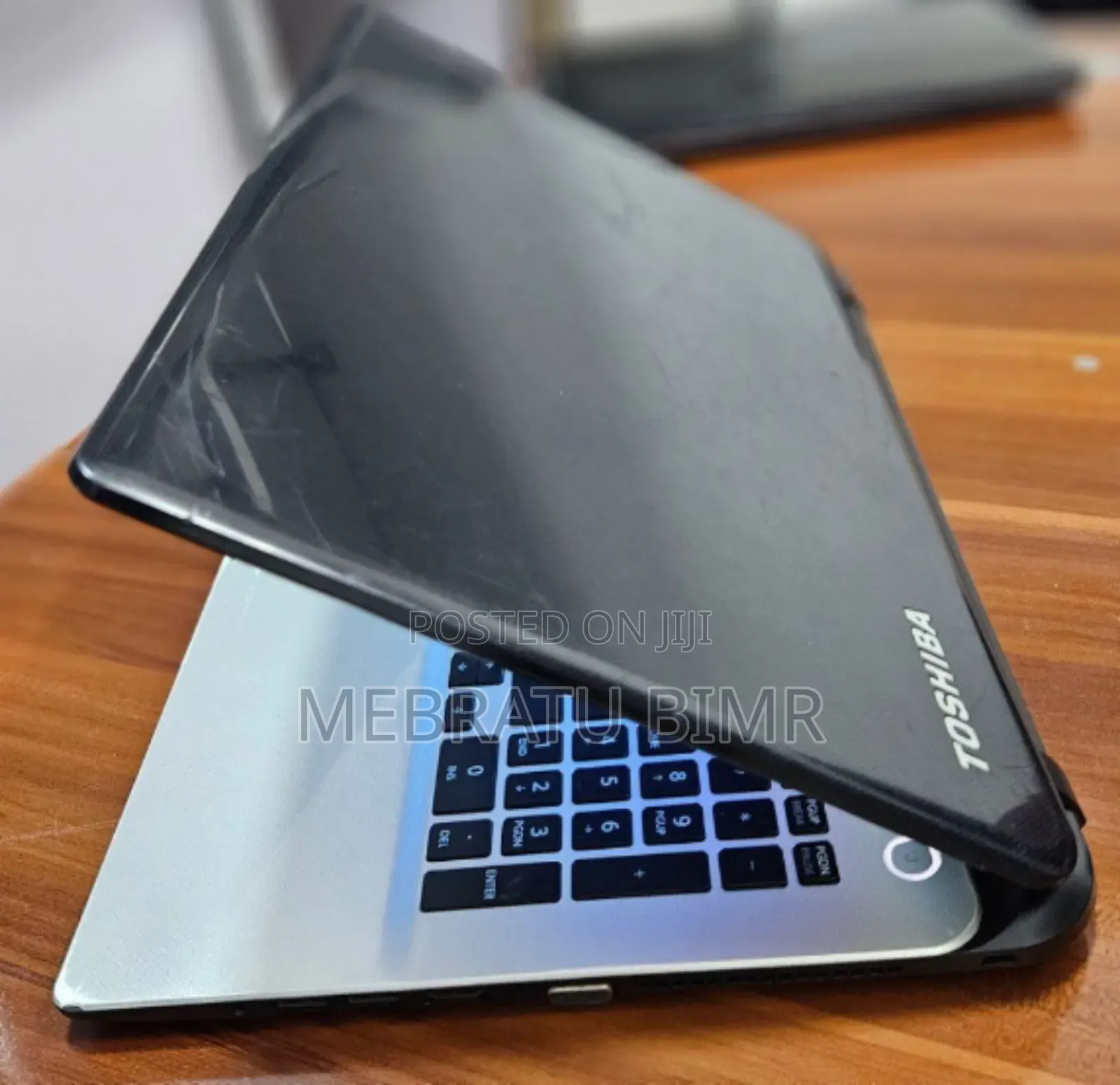 New Laptop Toshiba Satellite CL15 4GB Intel Core I5 HDD 500GB