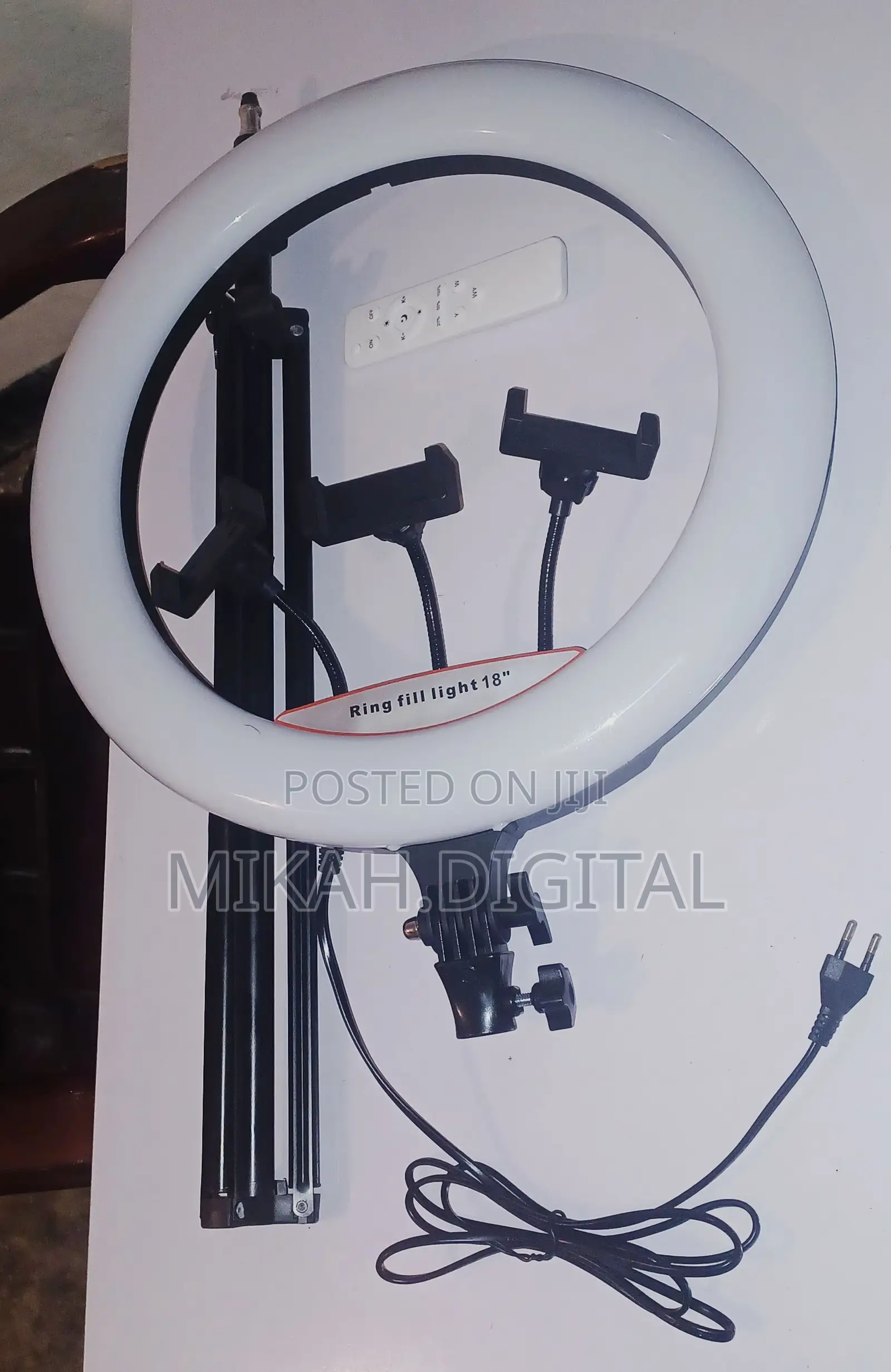 18'' Bicolor Ring Light With 3 Phone Holder 2.6m Stand
