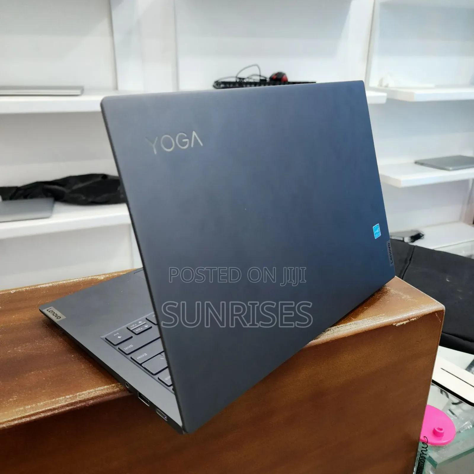 New Laptop Lenovo ThinkPad Yoga 16GB Intel Core I5 SSD 512GB