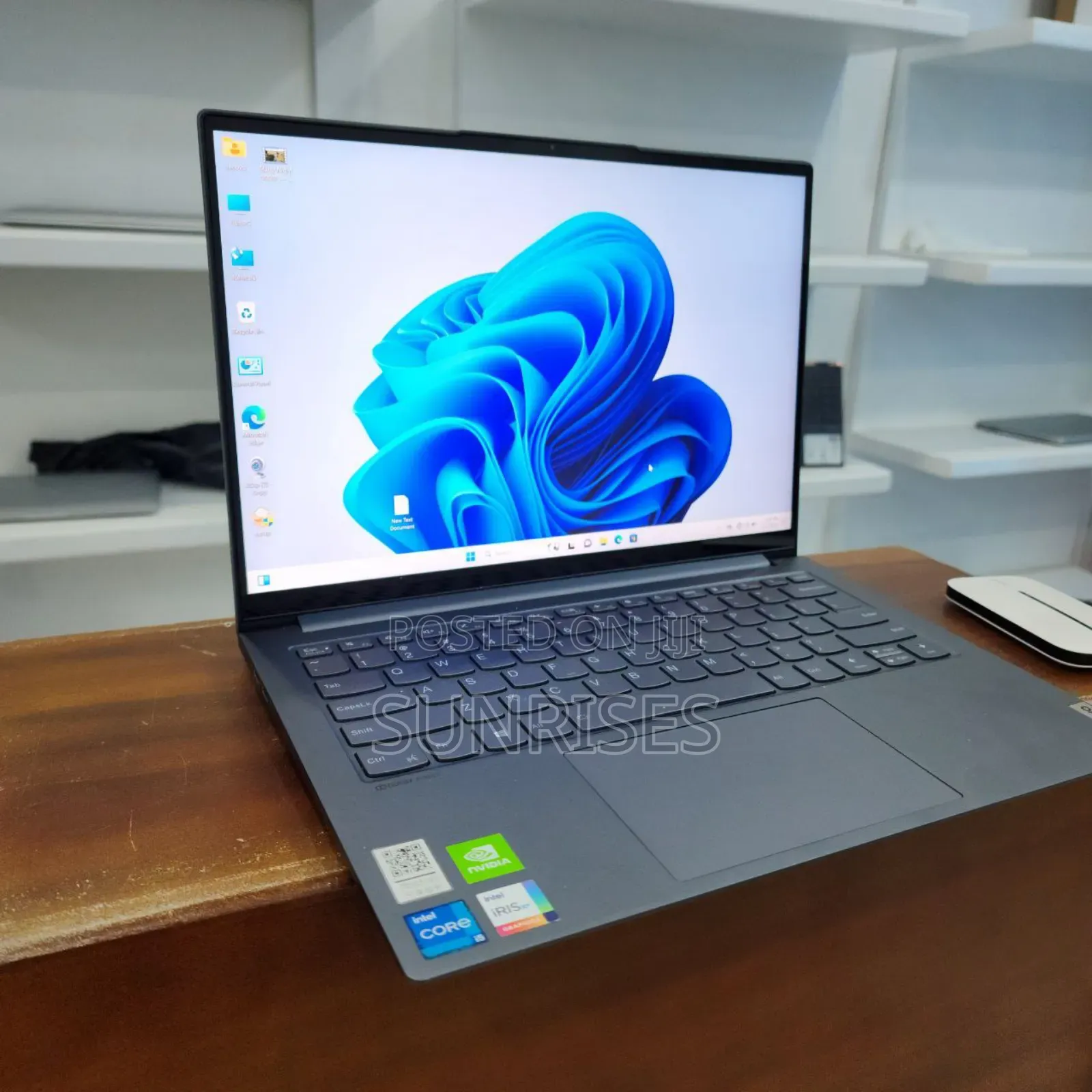 New Laptop Lenovo ThinkPad Yoga 16GB Intel Core I5 SSD 512GB