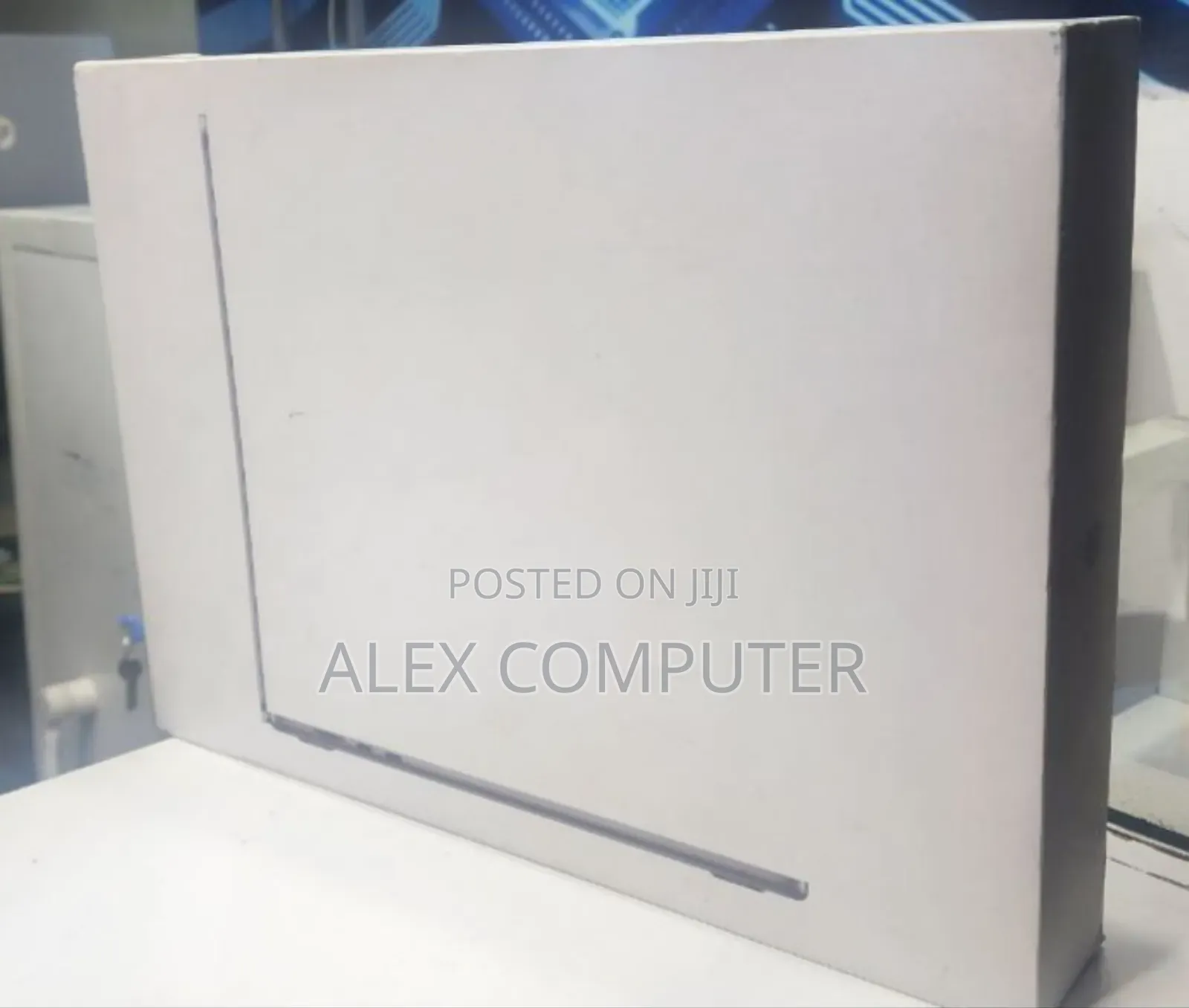 New Laptop Apple MacBook Air 2024 M3 15-Inch 8GB Apple M3 SSD 256GB