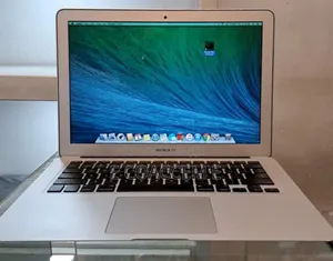 Photo - New Laptop Apple MacBook 8GB Intel Core I7 SSD 512GB