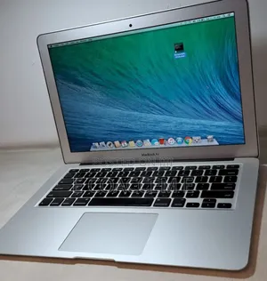 New Laptop Apple MacBook 8GB Intel Core I7 SSD 512GB