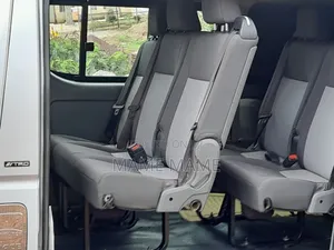 Toyota HiAce 220 2007 Silver