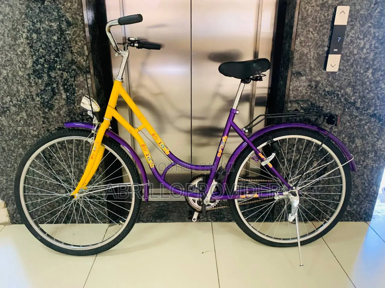 Bicycle//Women Mountain Bicycle Shimano 21 Speeds