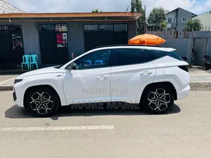 New Hyundai Tucson 2022 White