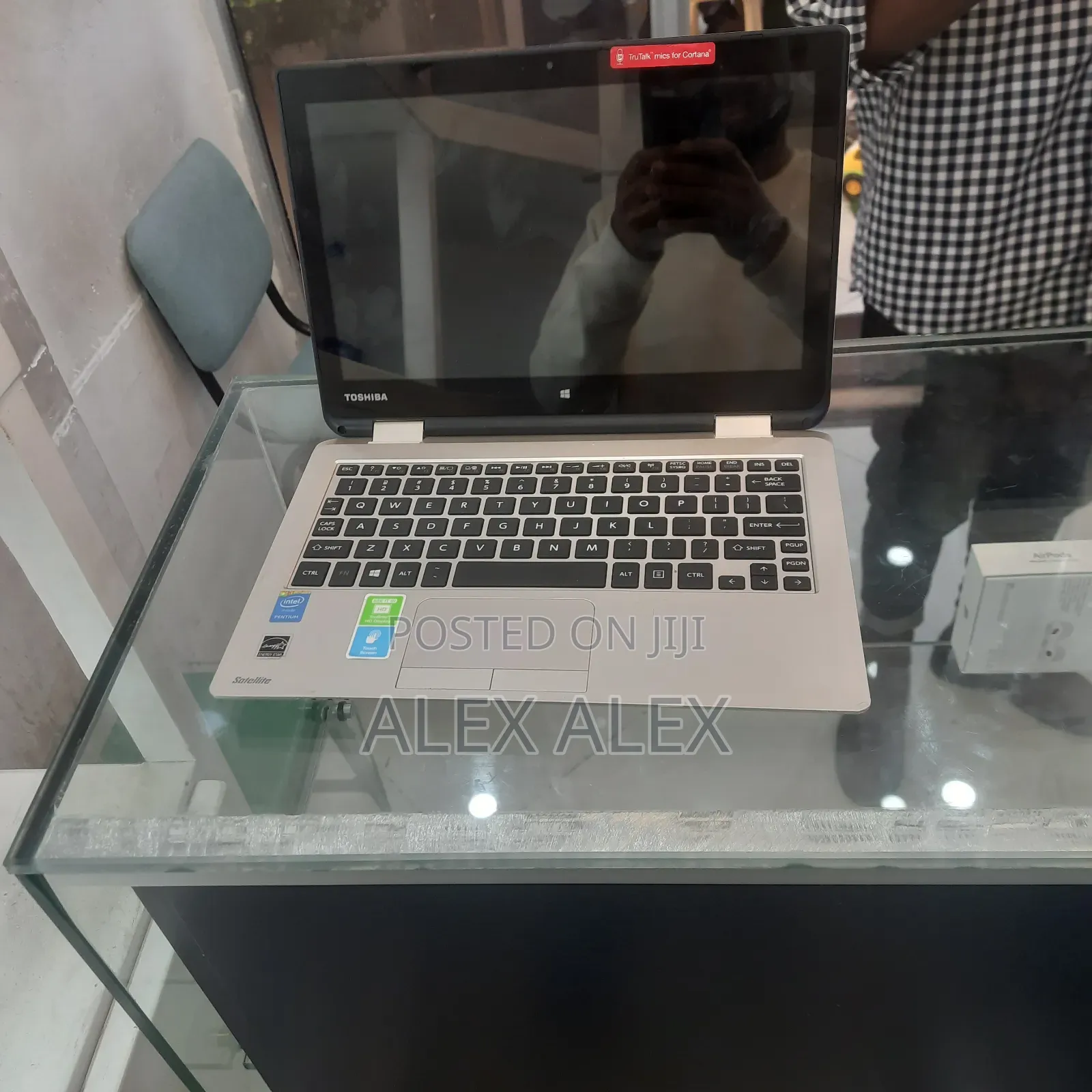 Laptop Toshiba Satellite C665 4GB Intel Pentium HDD 500GB