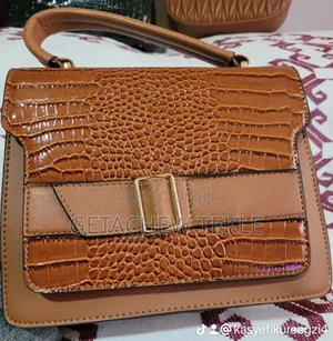 Photo - Women's Quality Bag