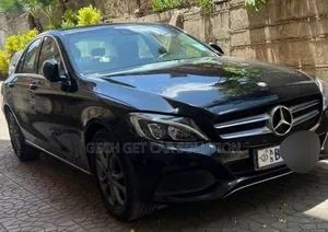 Photo - Mercedes-Benz C-Class 2017 Black