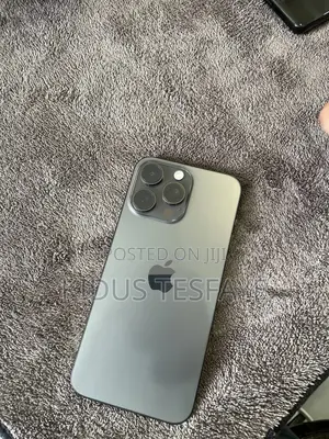 Photo - Apple iPhone 15 Pro Max 256 GB Black