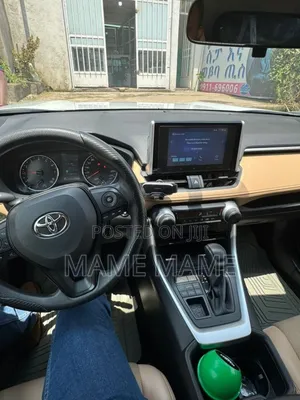 New Toyota RAV4 2022 White