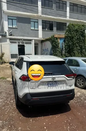 New Toyota RAV4 2022 White