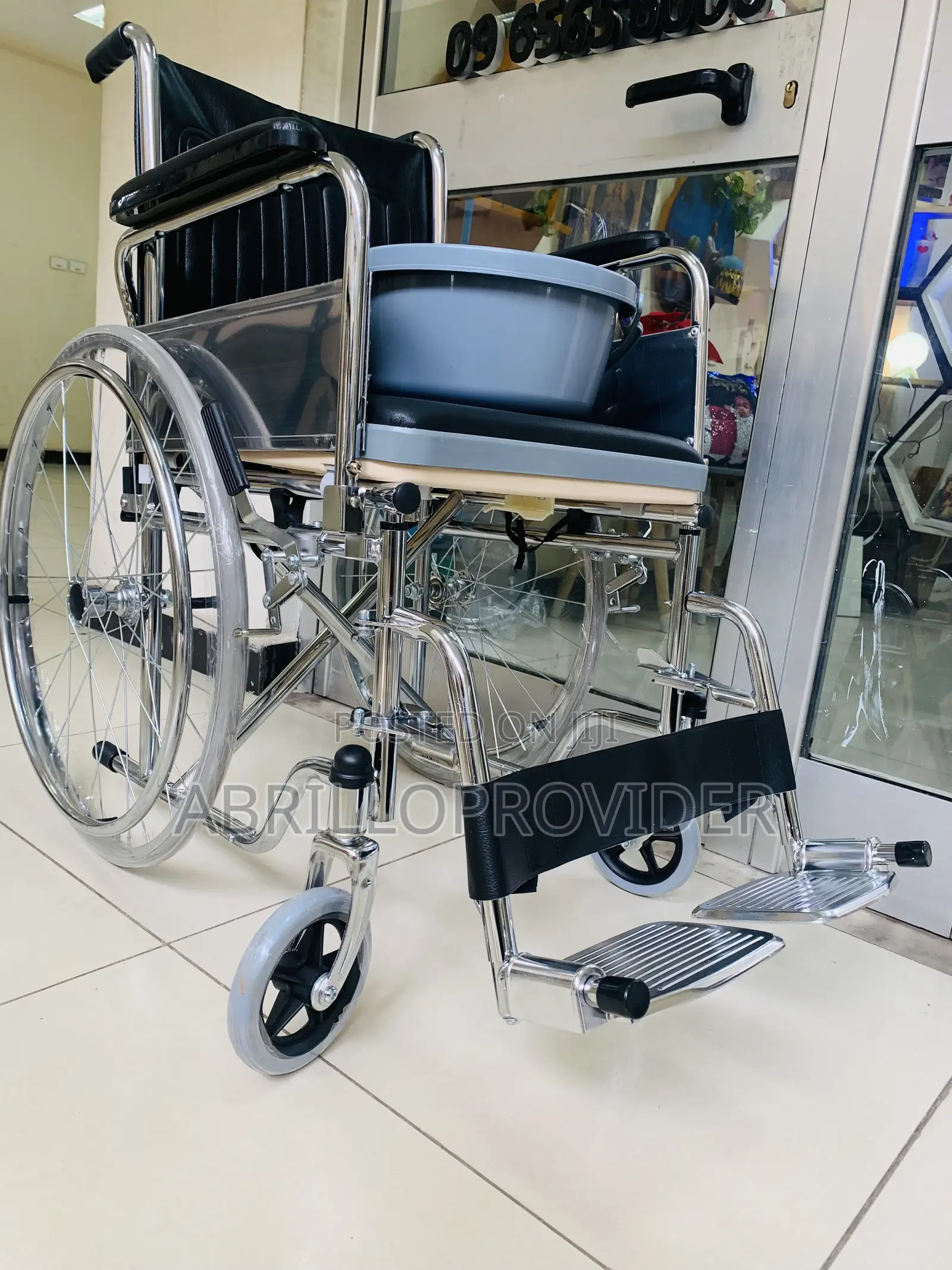 New Toilet Wheelchair21wheelchair22wheelchair32wheelchair213