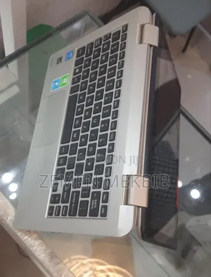 Photo - Laptop Toshiba Satellite C55 4GB Intel Xeon HDD 500GB