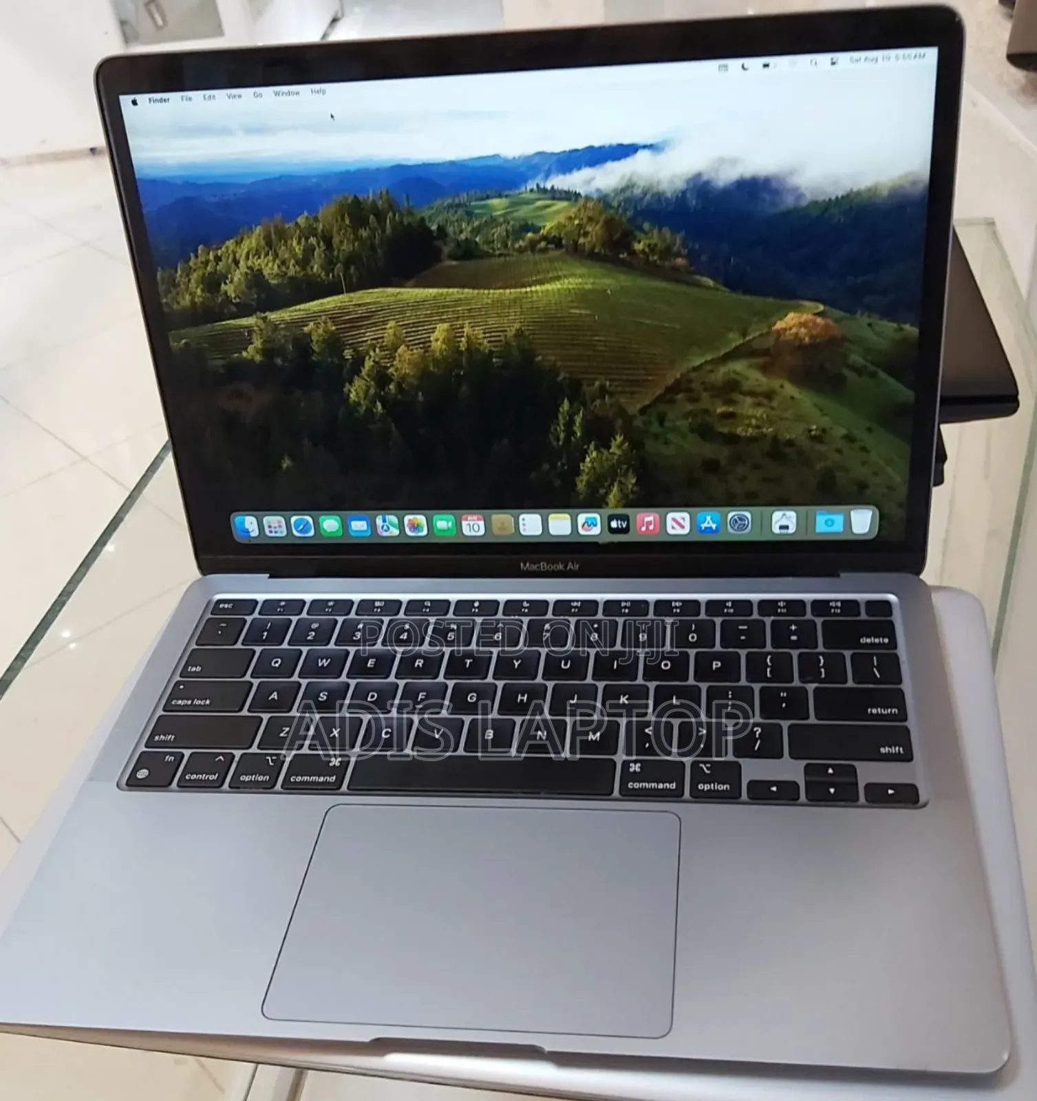 New Laptop Apple MacBook Air 2019 8GB Apple M1 SSD 256GB