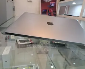 New Laptop Apple MacBook Air 8GB Intel Core I3 SSD 256GB