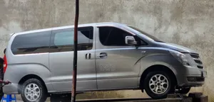 Hyundai Starex 2015 Silver