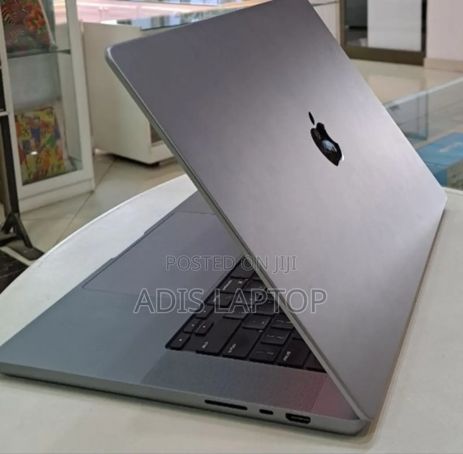 New Laptop Apple MacBook Pro 2023 M2 32GB Apple M2 SSD 512GB