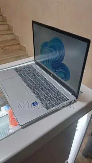 New Laptop HP Stream Notebook 8GB Intel Core I7 SSD 512GB