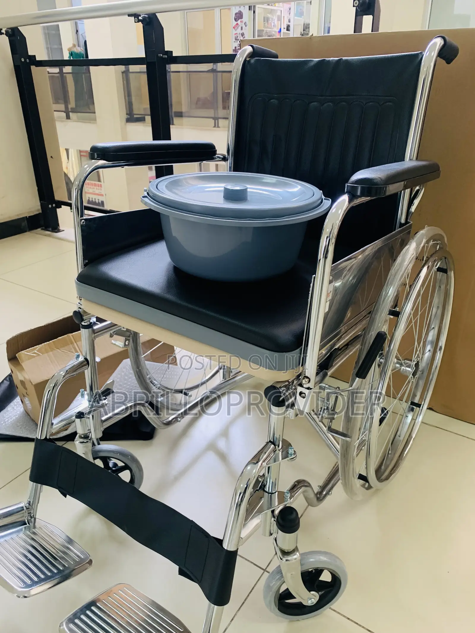 Wheelchair5:1wheelchair;Wheelchair12wheelchair51wheelchairs