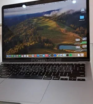 Photo - New Laptop Apple MacBook Air 2020 8GB SSD 256GB