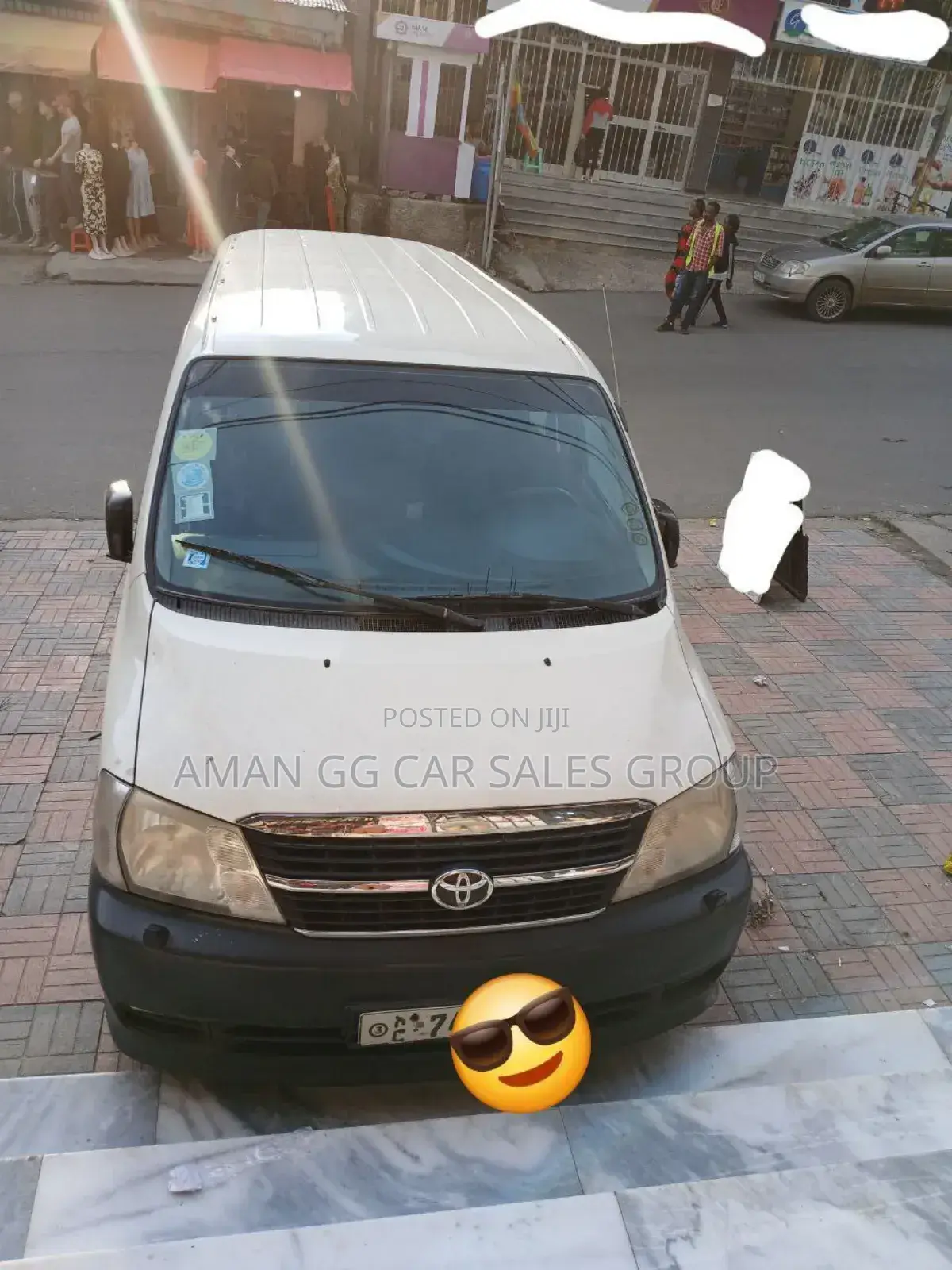 Toyota HiAce 2011 White